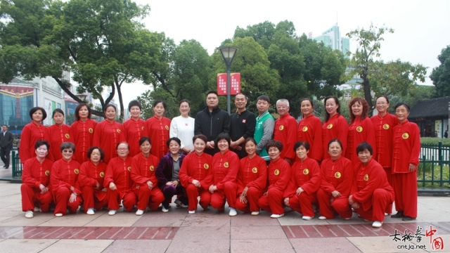 收获满满喜结业，精神抖擞再出发——2017江阴虎啸太极拳协会老架一路提高班圆满结束！