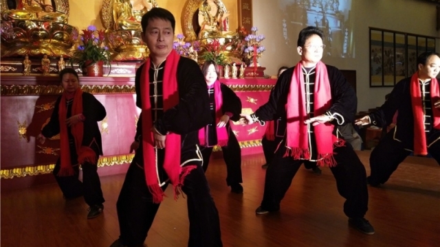 无锡市伟兴太极拳馆受邀走进江阴泰清寺