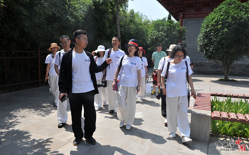 上海陈太极拳馆一行十余人走进陈家沟，感受太极拳发源地的魅力