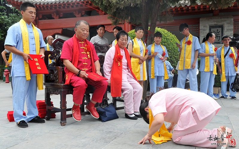 太极名家陈长虹老师六十七寿诞暨祭祖收徒仪式隆重举行