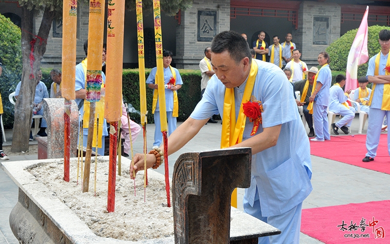 太极名家陈长虹老师六十七寿诞暨祭祖收徒仪式隆重举行