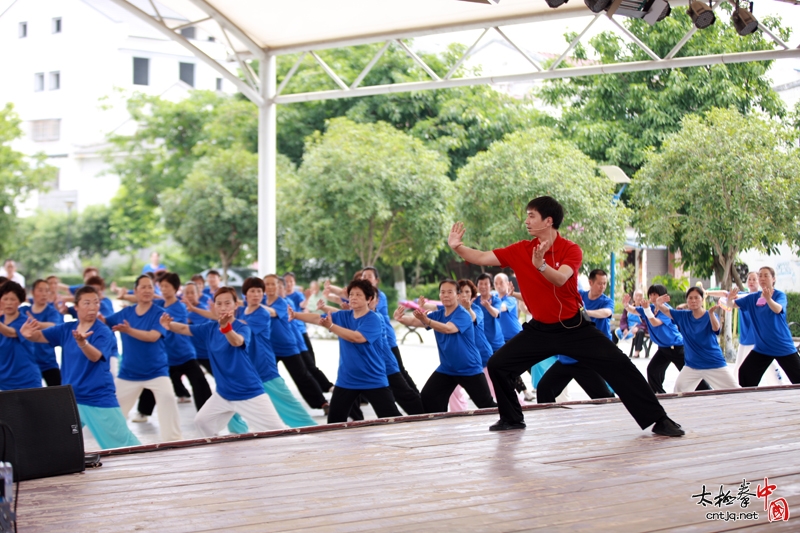 2018年“全民健身”武术走基层（成都站）太极拳培训活动隆重举行