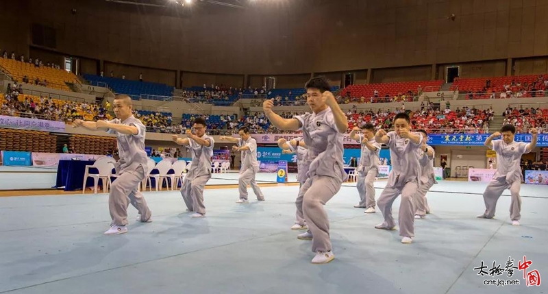 陈家沟国际太极院杭州分院院长马俊敏带领学员杨威浙江国际传统武术比赛