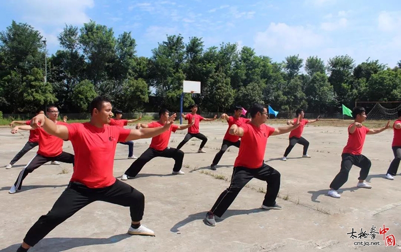 正阳县大春文武学校武教部老师开展暑期教研培训