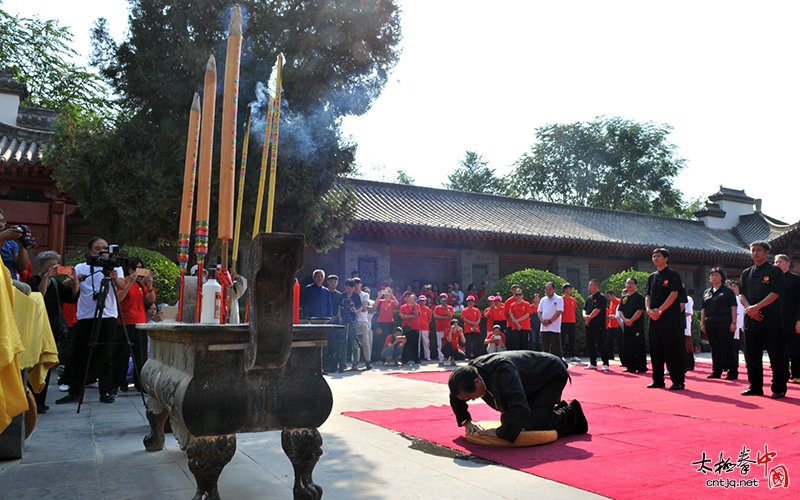 朱天才大师携众弟子陈家沟寻根祭祖仪式圆满举行