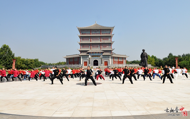 朱天才大师携众弟子陈家沟寻根祭祖仪式圆满举行