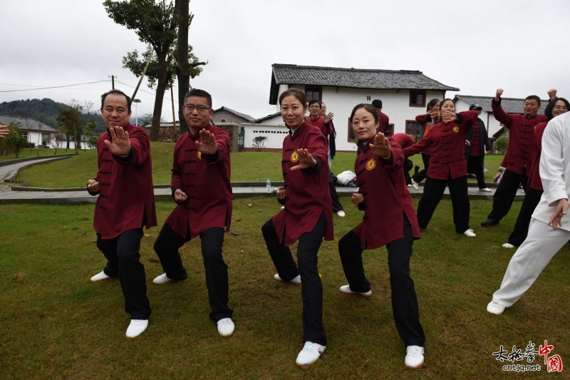 宜黄天才太极队成功举行两周年庆典活动