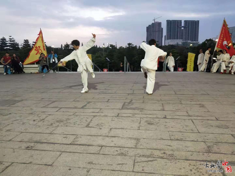 陈氏太极华南拳馆举行18周年庆祝仪式，多名市直机关领导到场祝贺