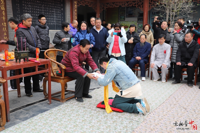 朱天才大师收徒仪式在陈家沟朱天才太极书院成功举行