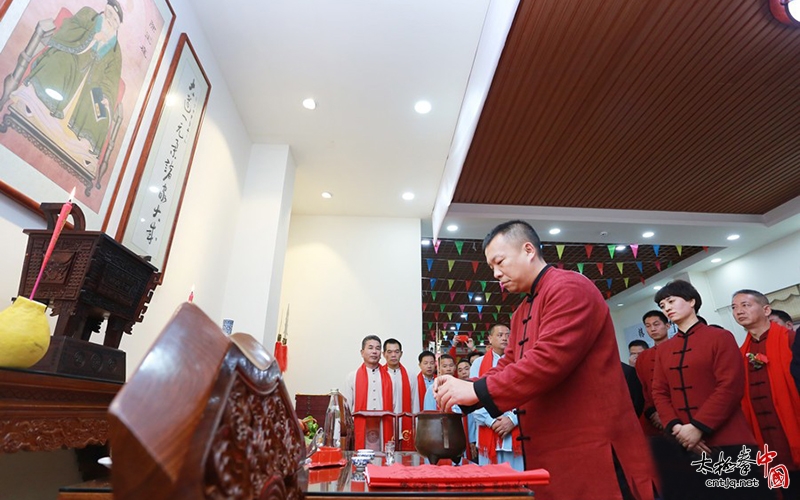 太极根源陈家沟 花开鹏城谱新篇—太极拳名家陈涛于深圳开山收徒31人