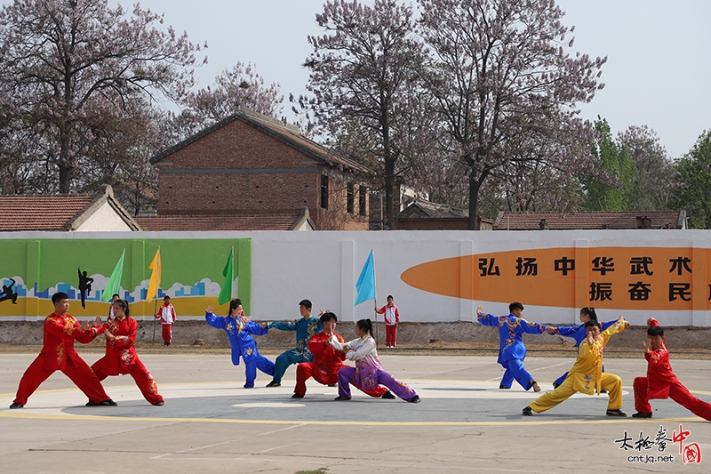 河南省武术特色学校验收专家组莅临温县祥云镇村小学、温县赵堡镇小学验收武术特色学校开展情况