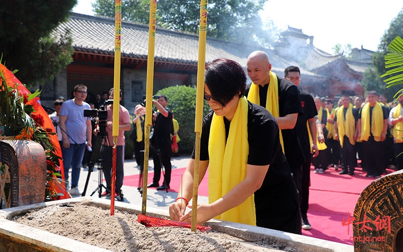 “一赛一节”·“一带一路太极行”暨王西安大师七十七华诞太极拳展演启动仪式隆重举行