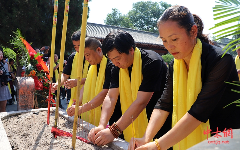 “一赛一节”·“一带一路太极行”暨王西安大师七十七华诞太极拳展演启动仪式隆重举行