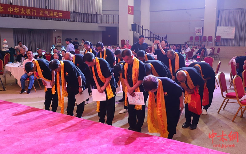 寿诞快乐 春辉永绽—朱天才大师七十七岁寿诞庆典暨收徒仪式圆满举行