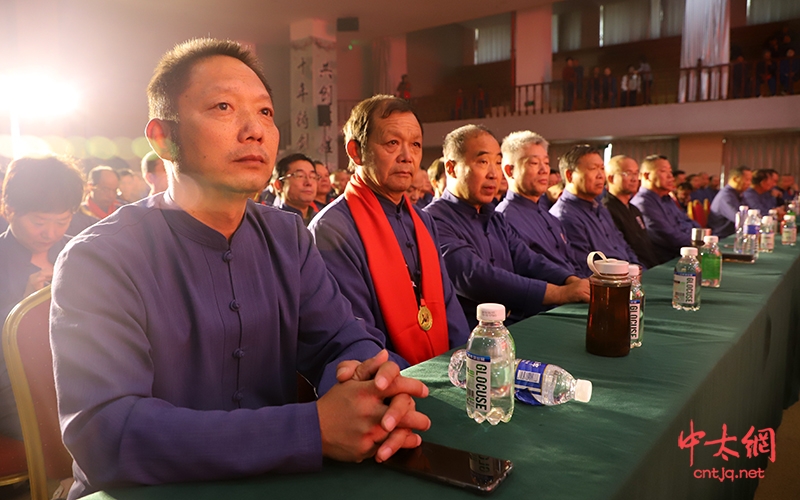 四海宾朋云集 共襄巅峰盛会——陈氏太极拳小架文化发展论坛暨展演活动精彩上演