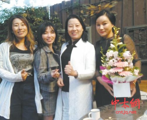 “太极双剑女皇”陈桂珍赴澳大利亚柏斯开展太极拳传播活动