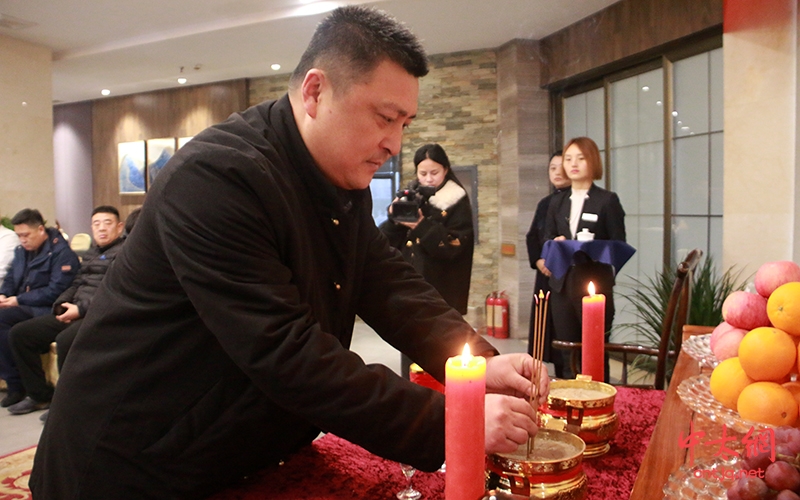 “虎”威耀新年 桃李再飘香—太极名家陈大虎喜收新徒