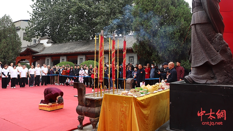 全球公祭太极拳始祖陈王廷大典暨陈小星大师喜收新徒仪式隆重举行
