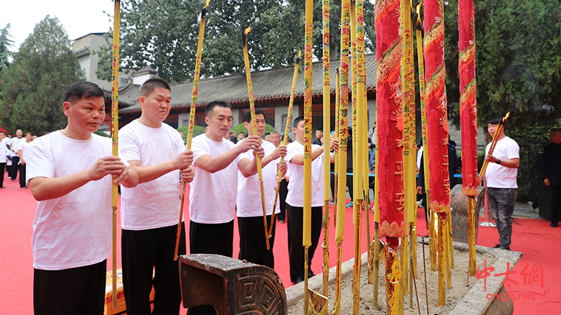 全球公祭太极拳始祖陈王廷大典暨陈小星大师喜收新徒仪式隆重举行