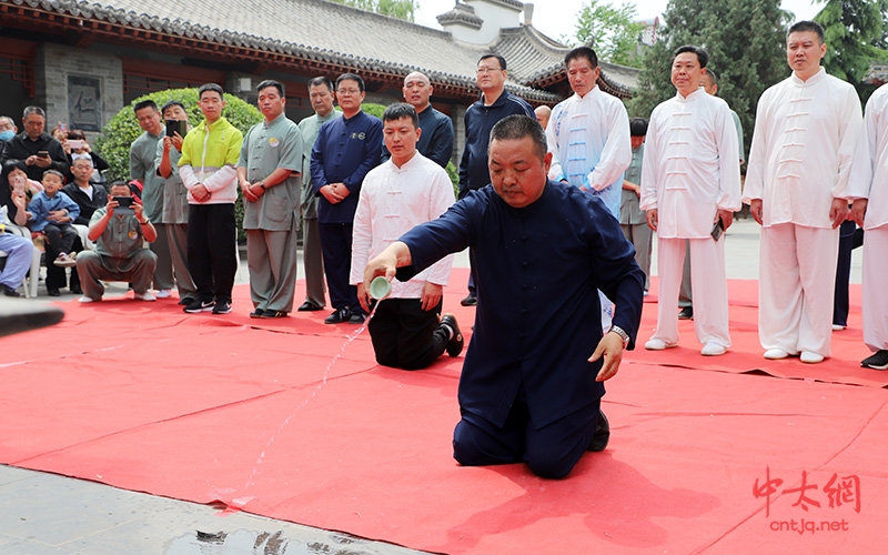 世通太极拳体系祭祖暨新书《陈家沟·世通太极拳》签书仪式