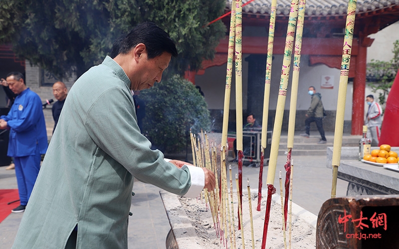 世通太极拳体系祭祖暨新书《陈家沟·世通太极拳》签书仪式