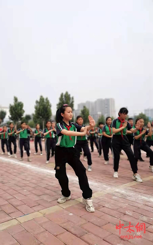 庆建党百年 铸中华武魂 ——孟州市大定小学举行武术操比赛