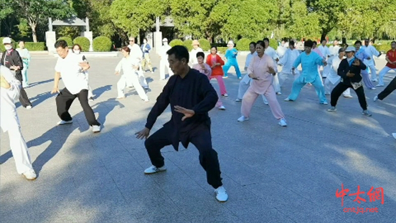 太极拳名家陈长流老师传拳“塞上江南”内蒙古巴彦淖尔