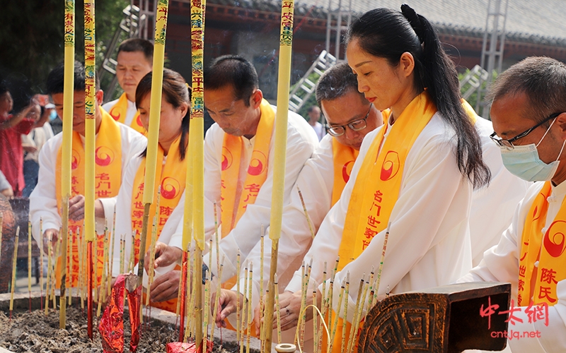 迎国庆 重传承｜太极拳名家陈炳收徒仪式于陈家沟祖祠隆重举行