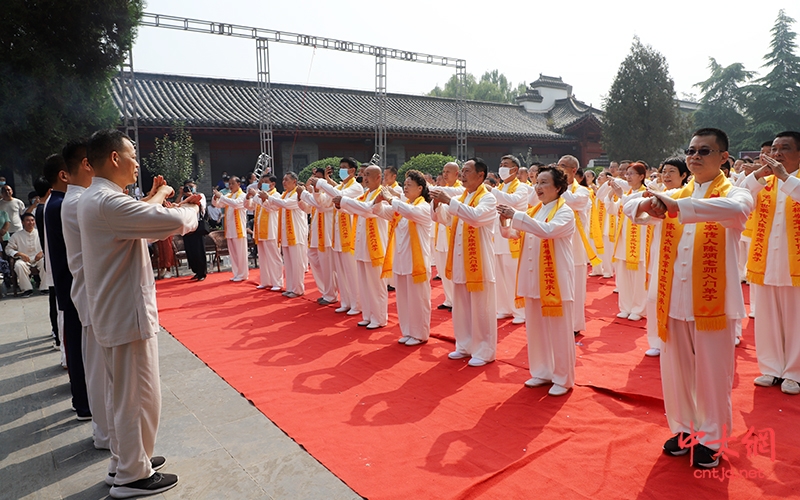 迎国庆 重传承｜太极拳名家陈炳收徒仪式于陈家沟祖祠隆重举行