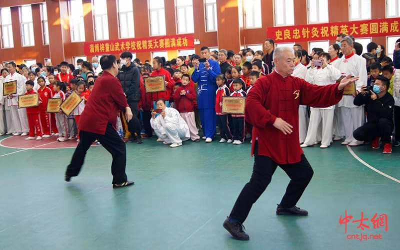 2021年淄博高新区全民健身演武大会 暨“麒麟太极杯”武术精英大赛成功闭幕