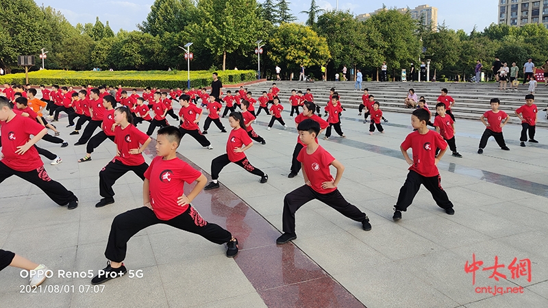 中太网2021年度太极拳传播“风云人物”——李晓峰