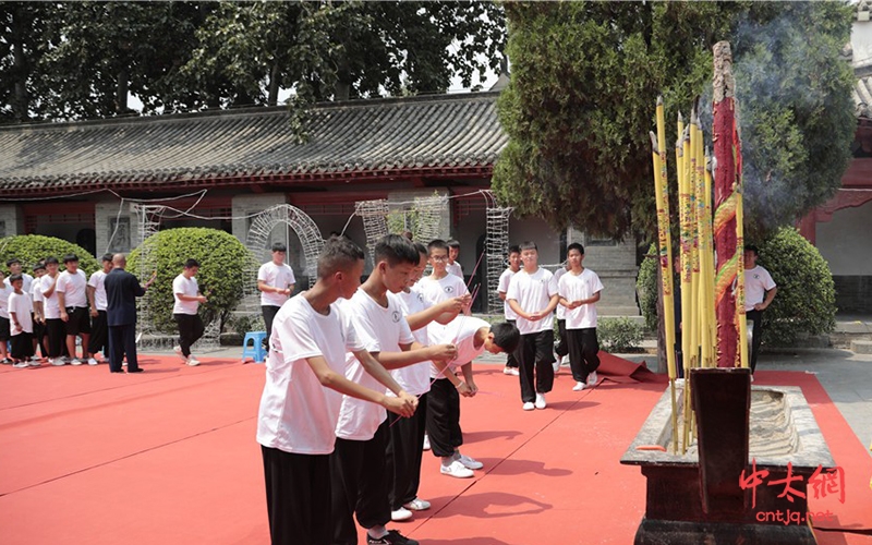 太极传承再续新篇章｜陈小星大师祭祖暨收徒传承仪式隆重举行