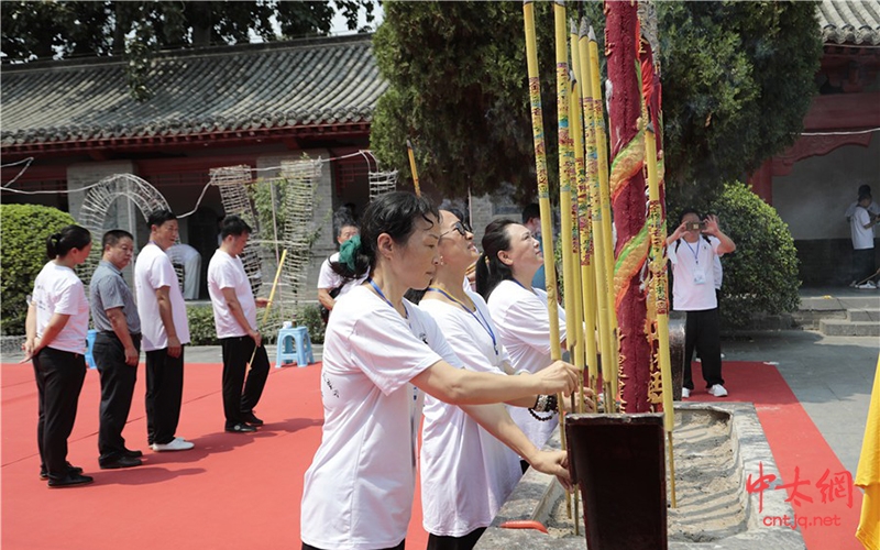 太极传承再续新篇章｜陈小星大师祭祖暨收徒传承仪式隆重举行