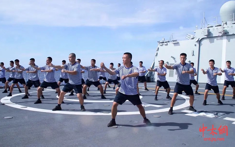 南部战区海军掀起“国风热潮”——水兵太极拳