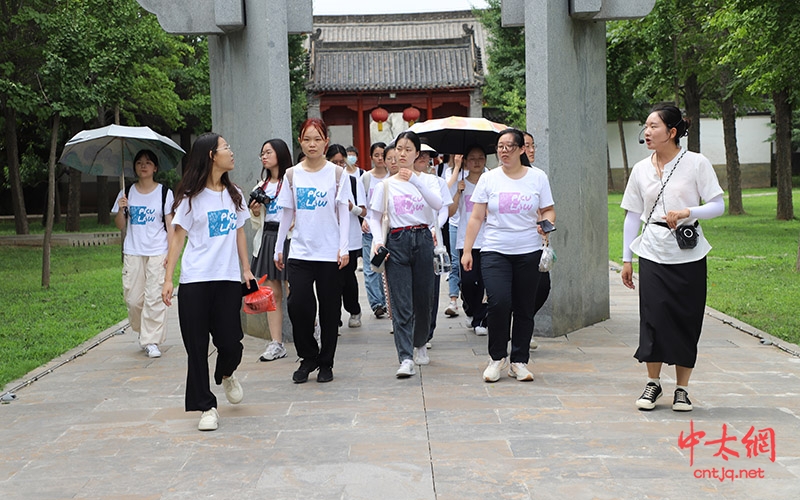 北京大学法学院师生团走进陈家沟国际太极院观摩学习