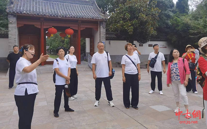 江西太极拳修水推广中心赵中宾一行寻根问祖陈家沟