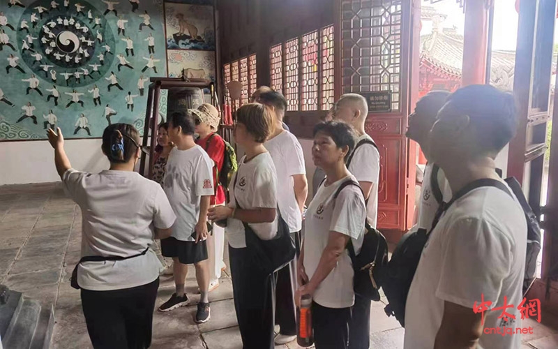 江西太极拳修水推广中心赵中宾一行寻根问祖陈家沟