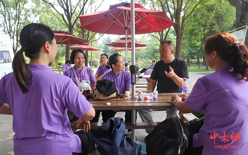 湖南浏阳永安太极拳协会一行十余人寻根问祖陈家沟