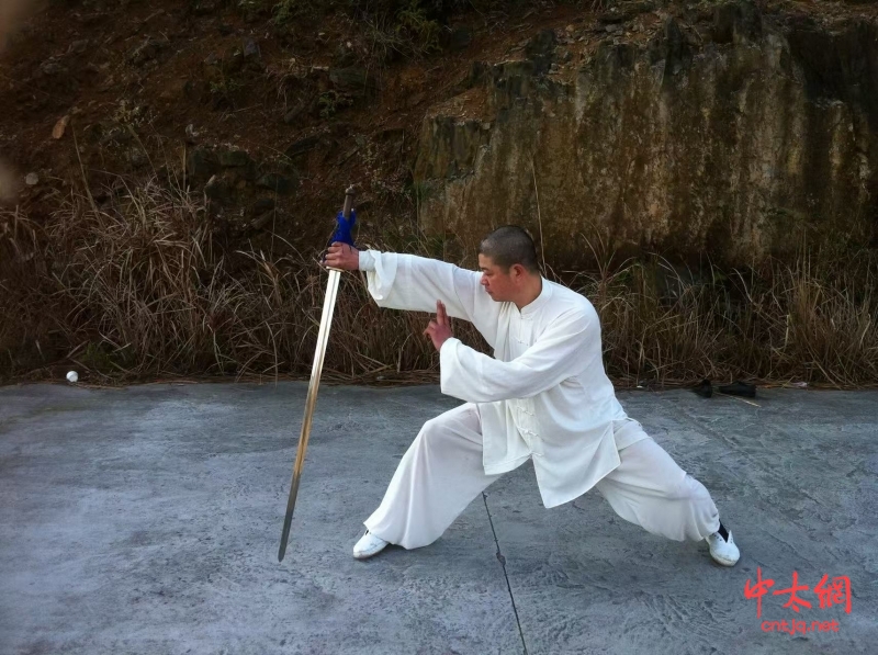 陈氏太极拳传承人——陈东李利宣