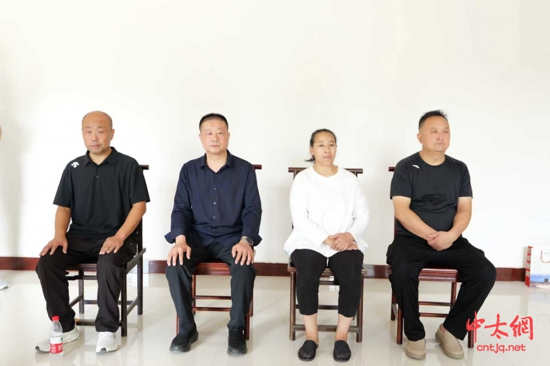 太极名家王魁庆喜收新徒