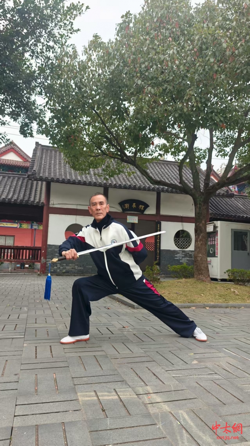 太极拳传承人——郑钢锋