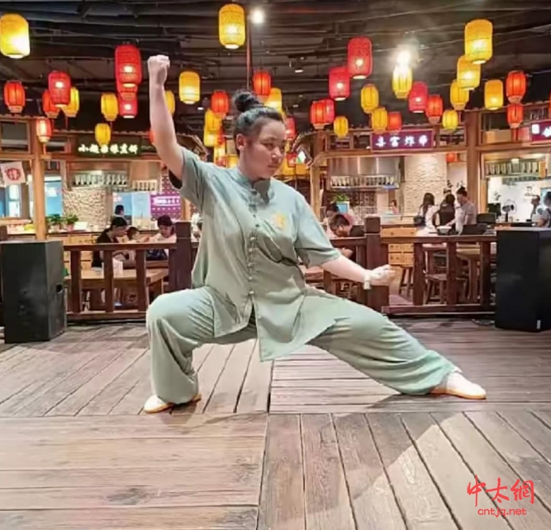 太极拳高级教练——孟鲜燃