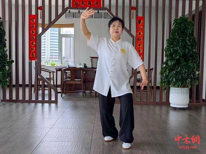 太极拳高级教练——徐俊英