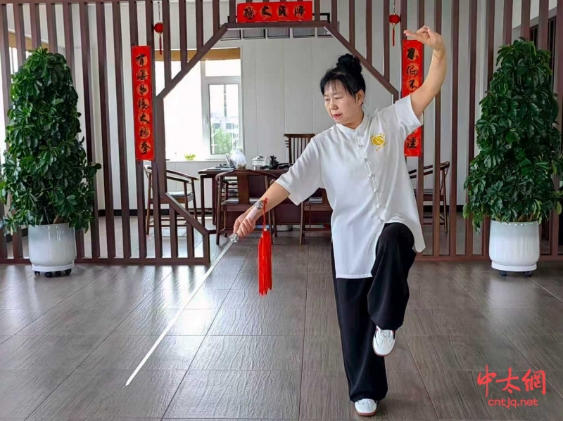 太极拳高级教练——徐俊英