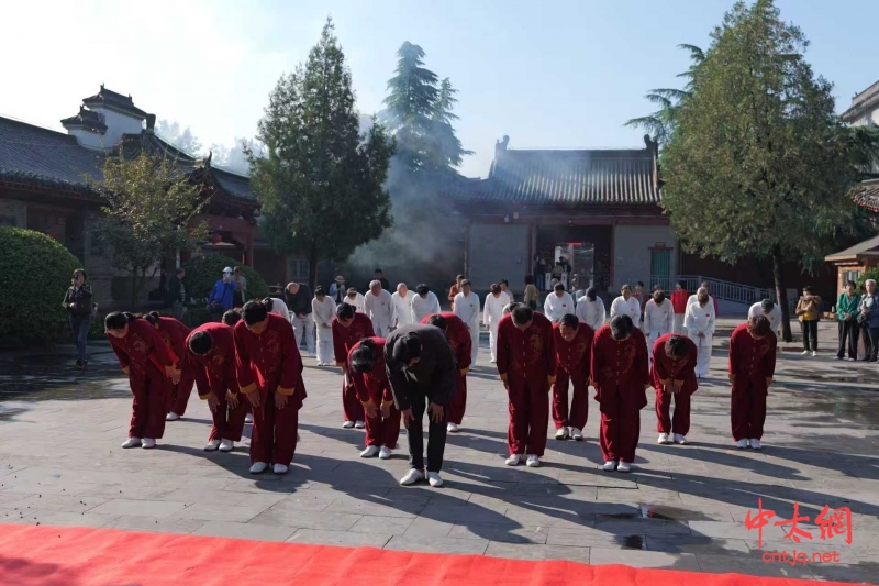 陈长流老师携弟子周相久及再传弟子陈家沟寻根祭祖