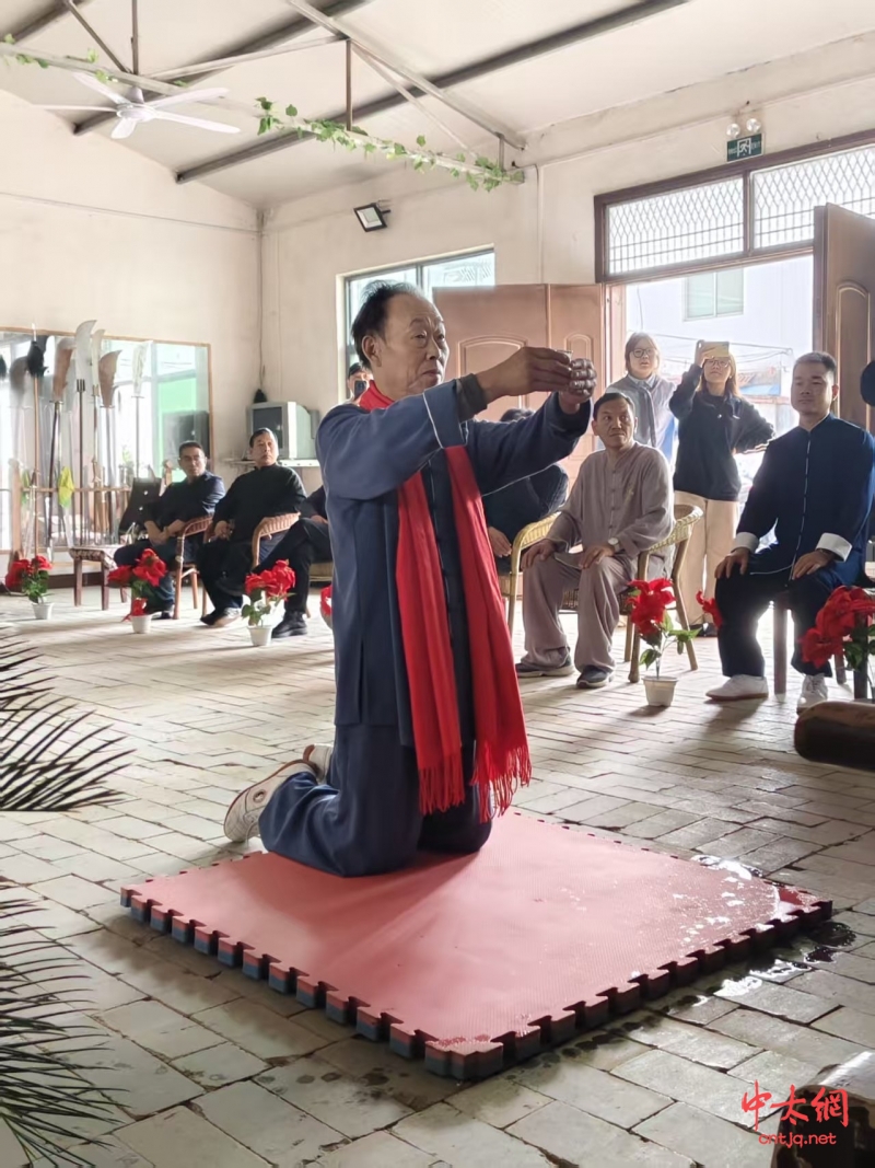 太极名家翟全平喜收新徒