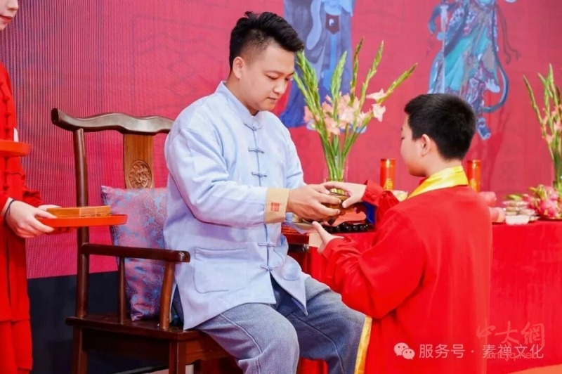 一场太极收徒礼，叩响教育三重门：古礼、孝道与因材施教的现代回响