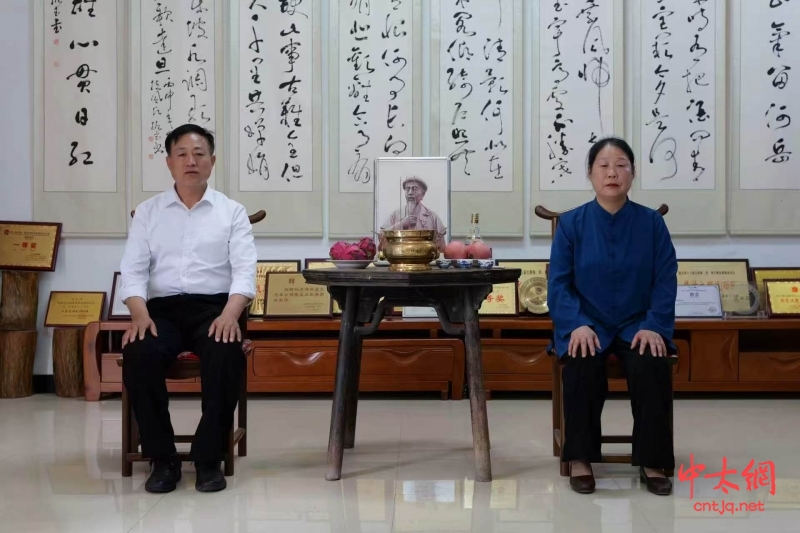 太极名家陈春爱喜收新徒