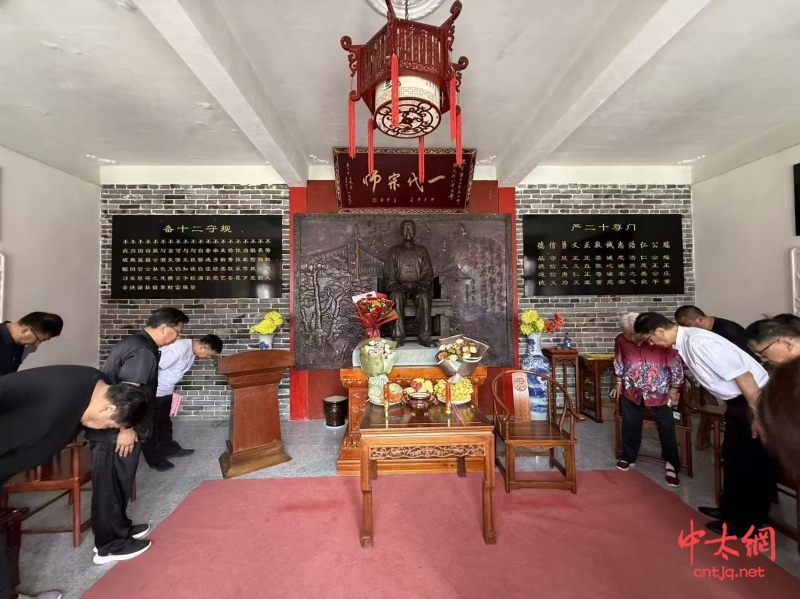 尊古太极传人陈跃辉喜收新徒