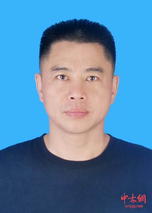 太极拳高级教练——杨浦